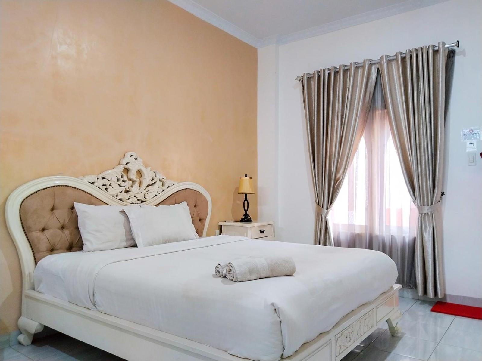 Grand Shaqilla Syariah Hotel Deli Tua Exterior photo