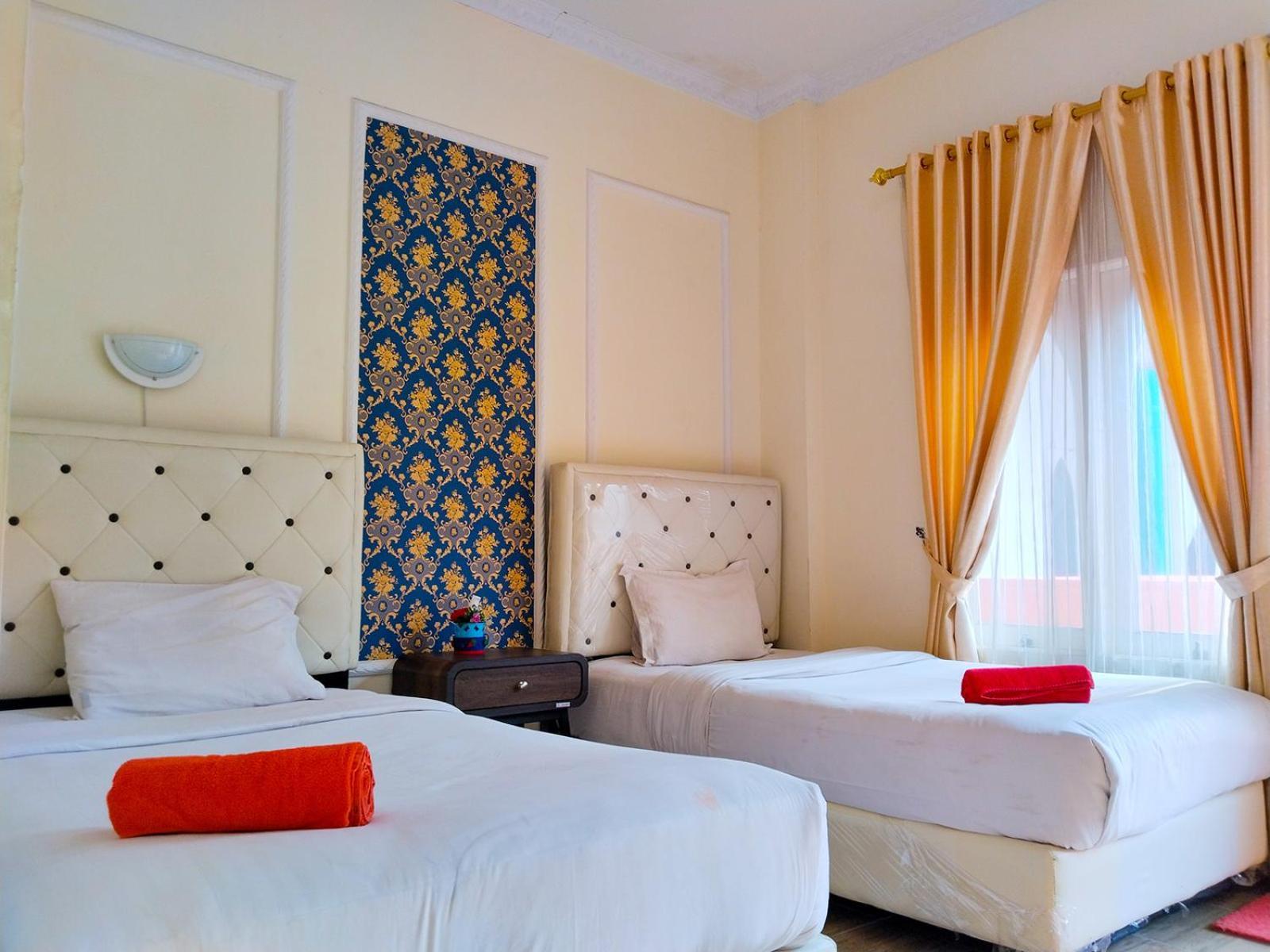 Grand Shaqilla Syariah Hotel Deli Tua Exterior photo