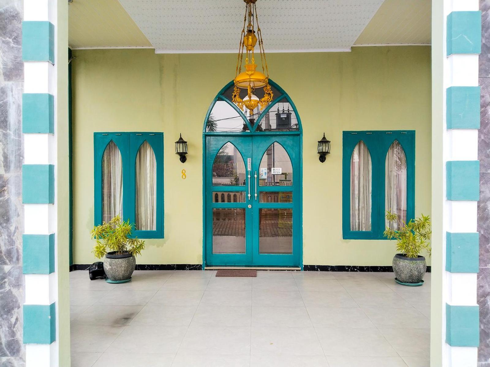 Grand Shaqilla Syariah Hotel Deli Tua Exterior photo