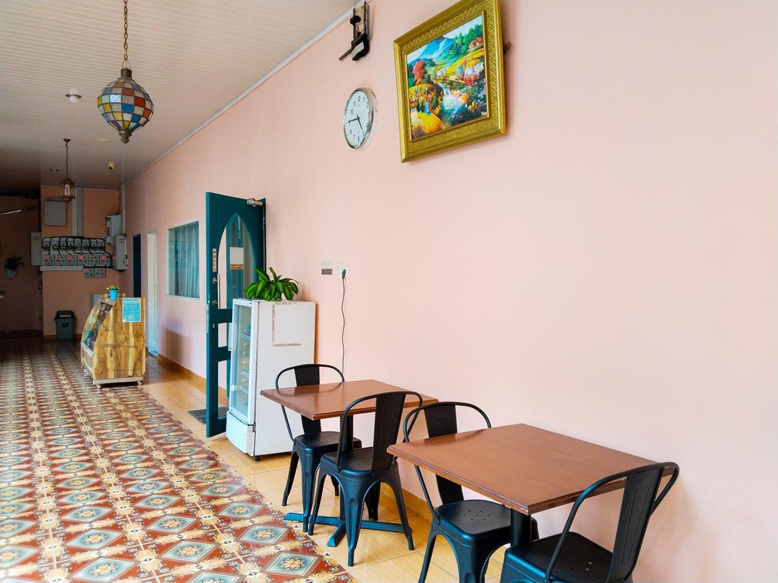 Grand Shaqilla Syariah Hotel Deli Tua Exterior photo