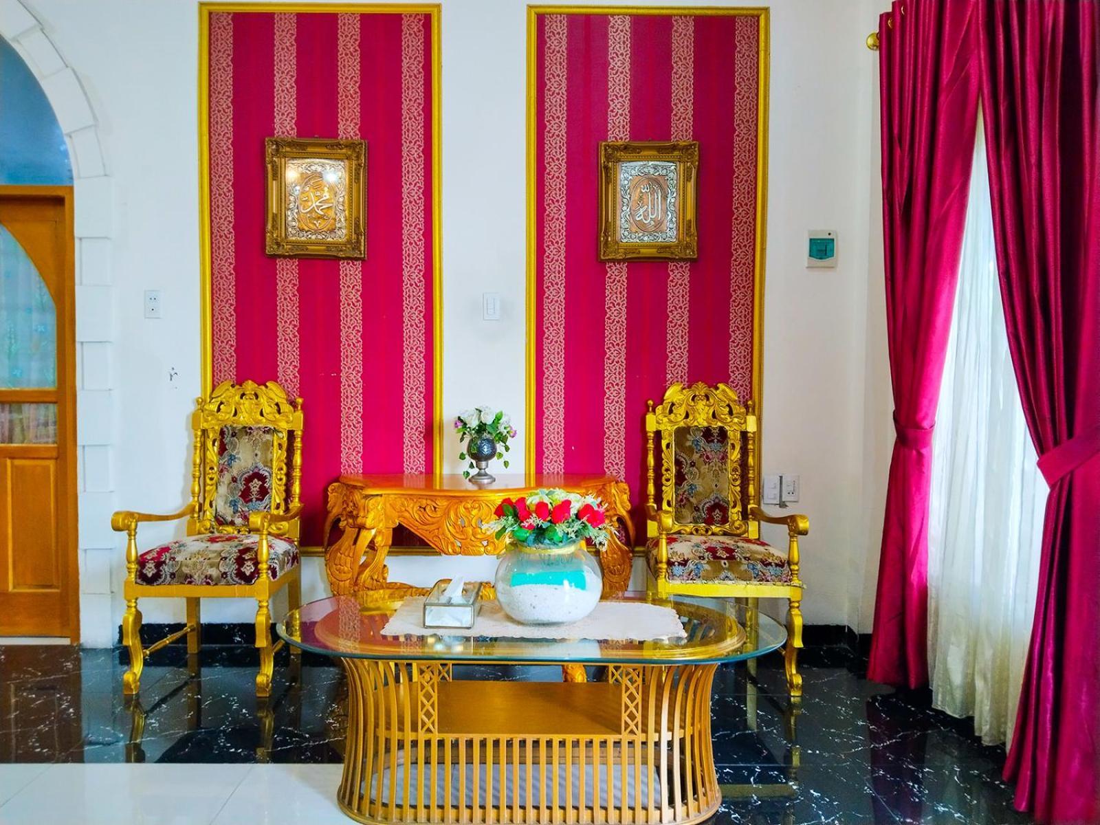 Grand Shaqilla Syariah Hotel Deli Tua Exterior photo